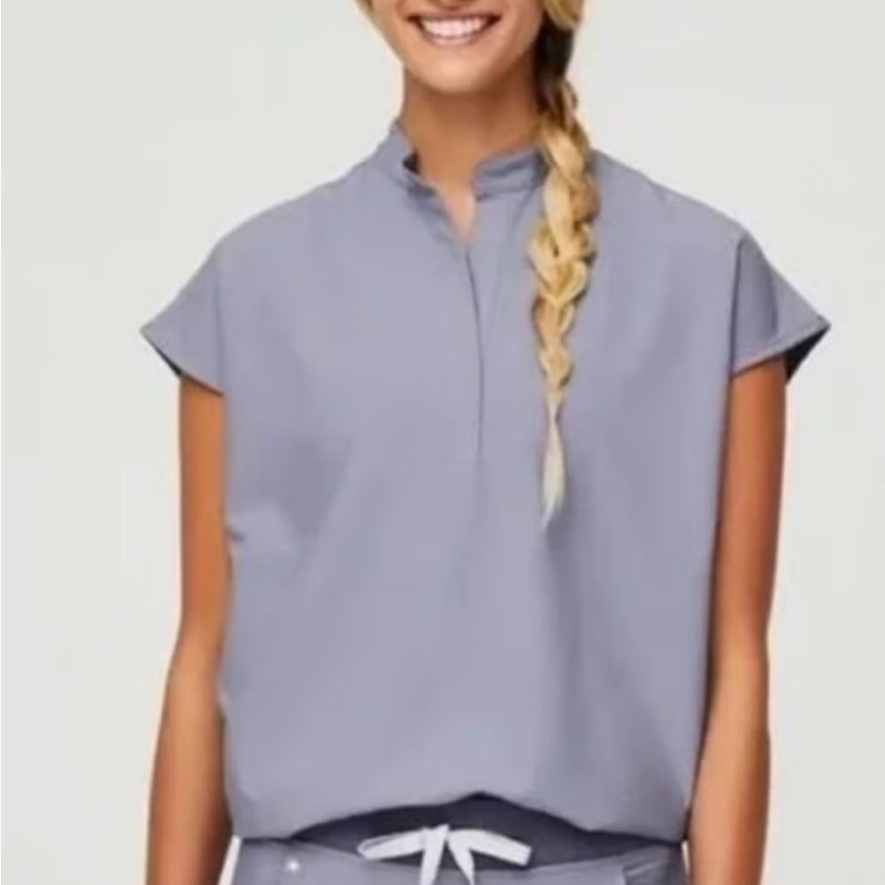 Figs Women's Gray/Blue Scrub Set.